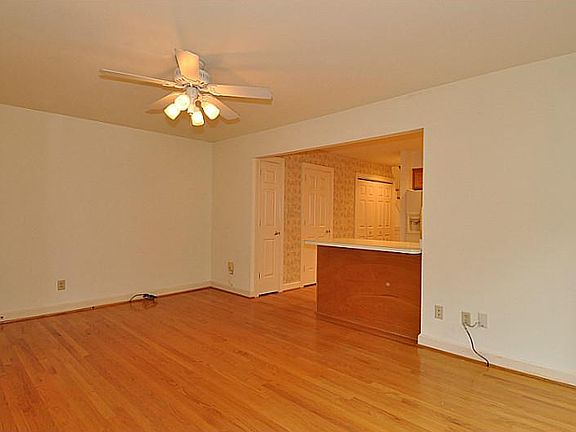 2nd image of 1333 Llewellyn Ave