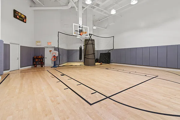 Sold by HomeDax Real Estate | media 10