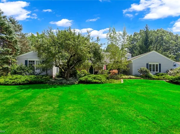 29500 Edgedale Rd, Pepper Pike, OH 44124