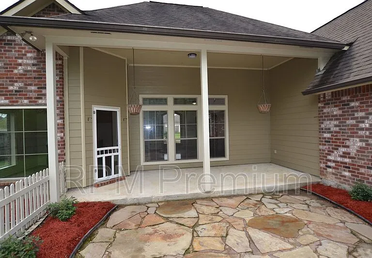2691 Woodbend Ave — Photo 30