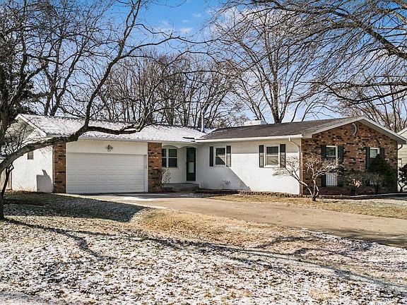 2nd image of 125 Heil Dr