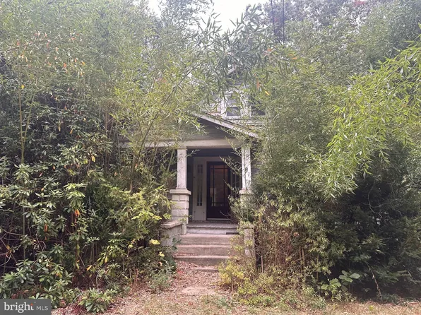 521 Columbia Rd, Egg Harbor City, NJ 08215