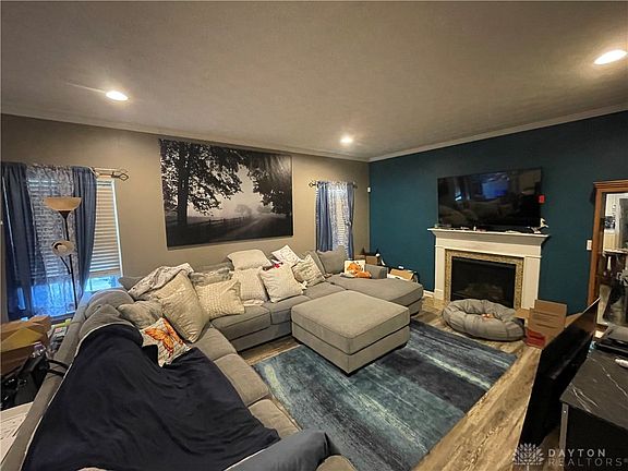 3rd image of 123 Irongate Dr