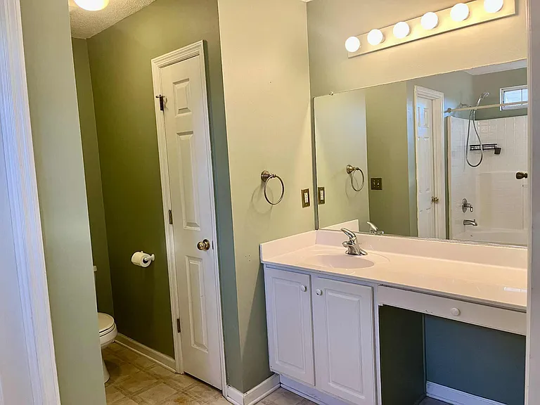 524 Beverly Dr — Photo 12