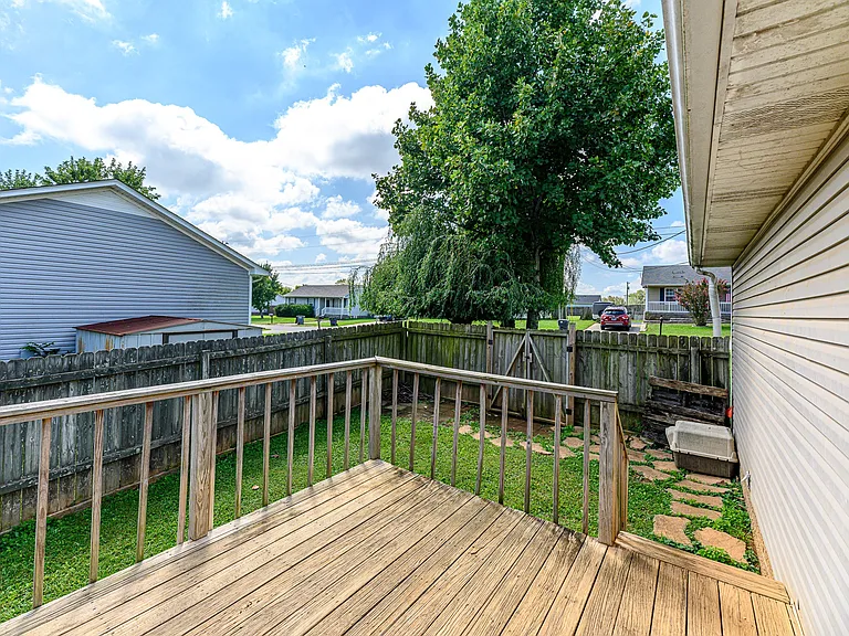 702 Artic Ave — Photo 20