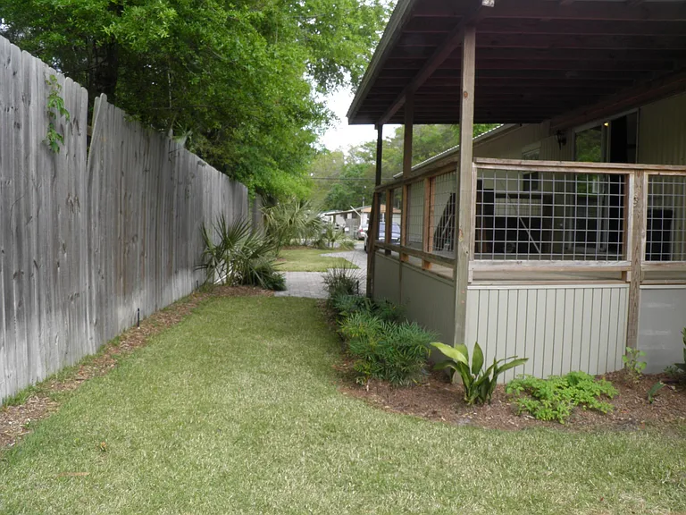 810 Gibson Rd — Photo 30