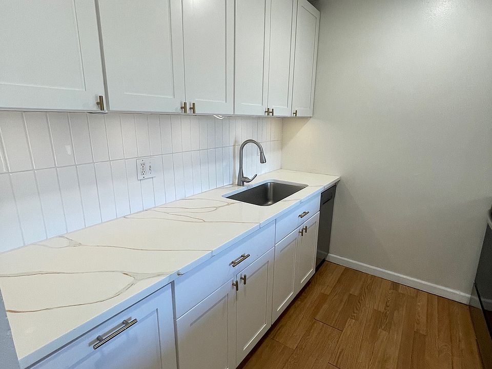 Beautifully upgraded kitchen