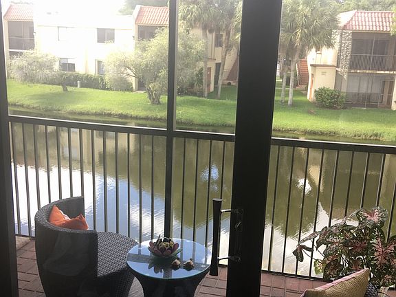 4th image of 398 Lakeview Dr APT 203