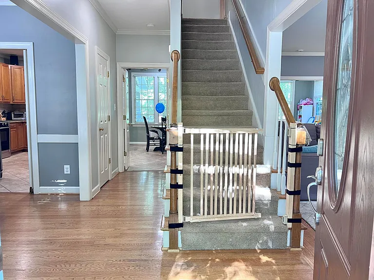 111 Lulworth Ct — Photo 4