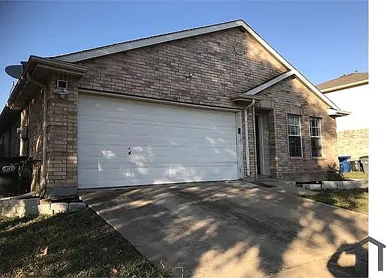 613 Spillway Dr — Photo 1