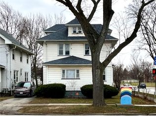 879 Emerson St, Rochester, NY 14613