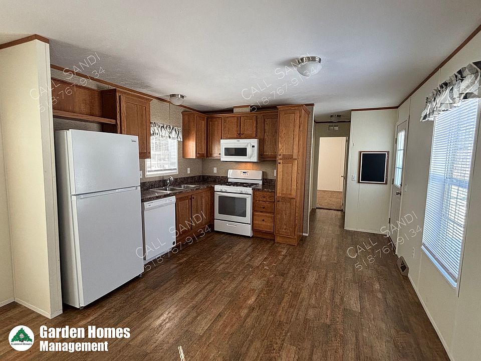1st image of 8 Leisure Ln