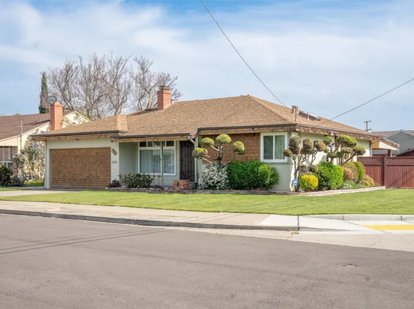 690 Crosby Pl, San Leandro, CA 94579