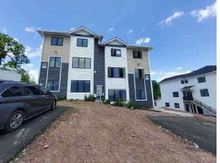 76 Rimon Ln #101, Kiamesha Lake, NY 12751