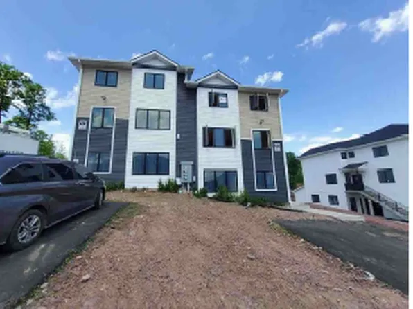 76 Rimon Ln, Kiamesha Lake, NY