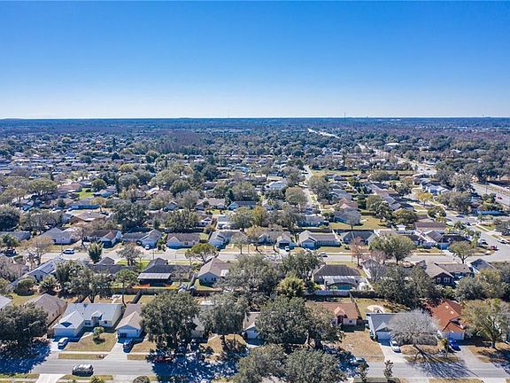 5th image of 10052 Cypress Glen Pl