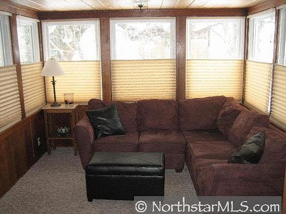 5th image of 2705 Townview Avenue NE