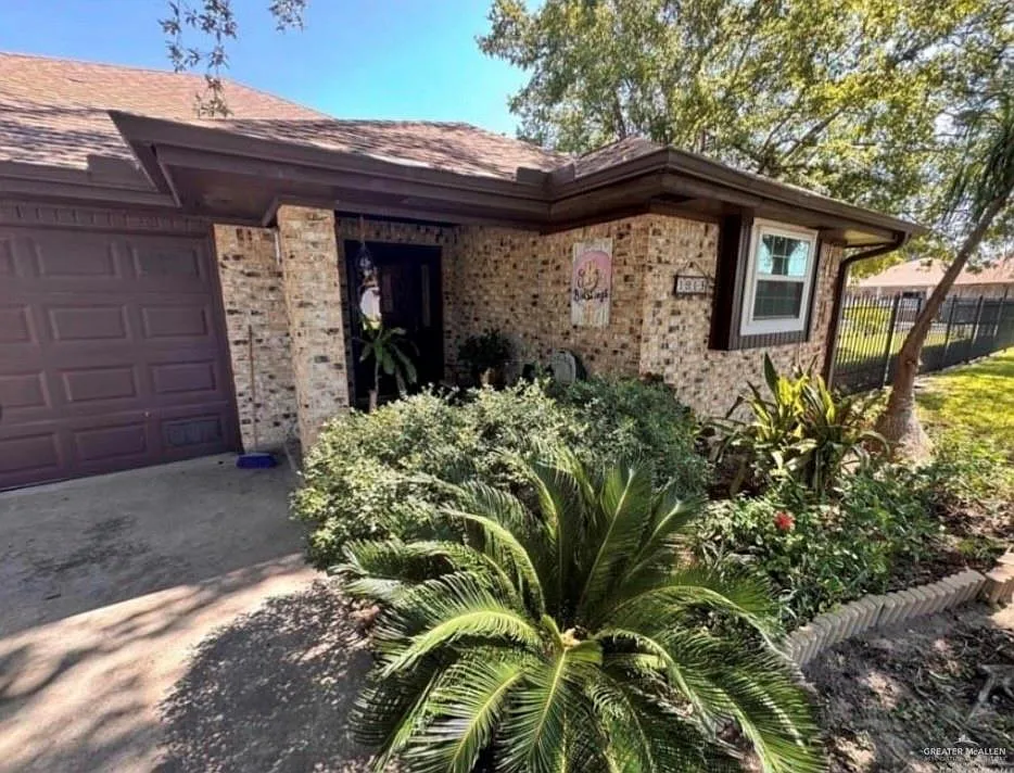 2 bed, 2.0 bath, 1385 sqft, $1,500 — Photo 1