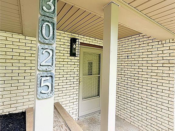 2nd image of 3025 Seminole Drive