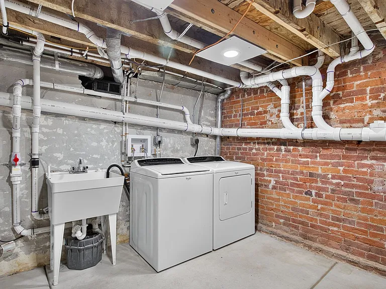 132 S Lincoln St — Photo 19