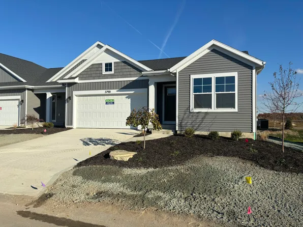 3790 Highbury Dr #9, Grandville, MI 49418