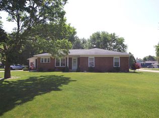 725 Meadowbrook Ln, Fond Du Lac, WI 54935