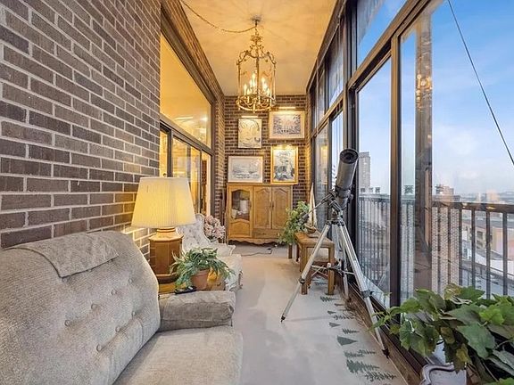 5th image of 1235 Yale Pl APT 1701