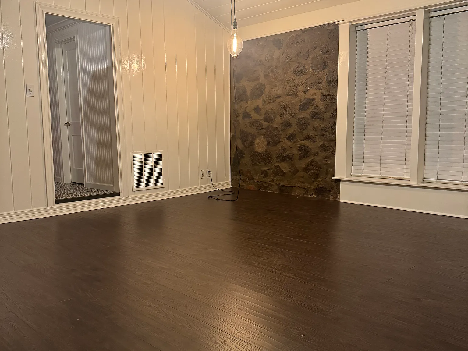 2617 Bateman Ave — Photo 2