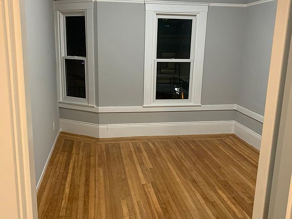 3rd image of 3156 Mission St