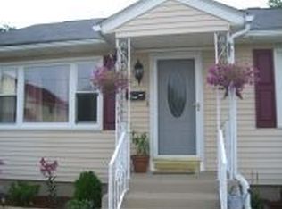 28 Annie St, Providence, RI 02908