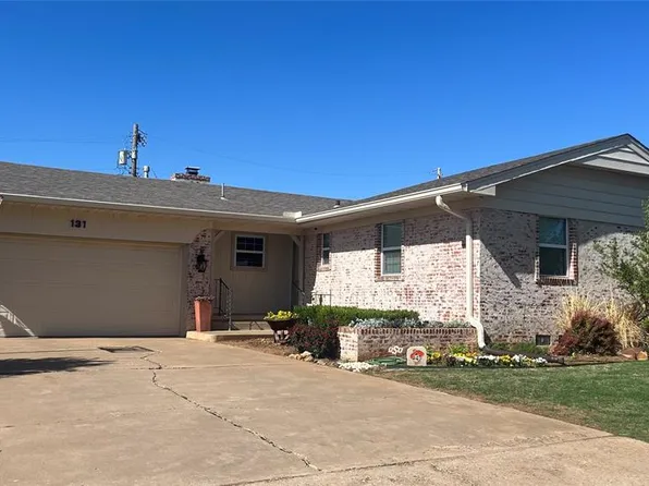 131 Lakeside Dr, Altus, OK 73521