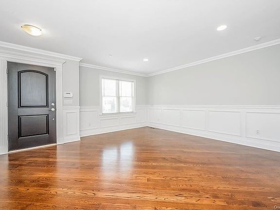 3rd image of 89 Park Ave