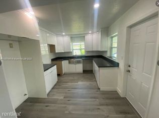 193 SW 37th Ave, Fort Lauderdale, FL 33312