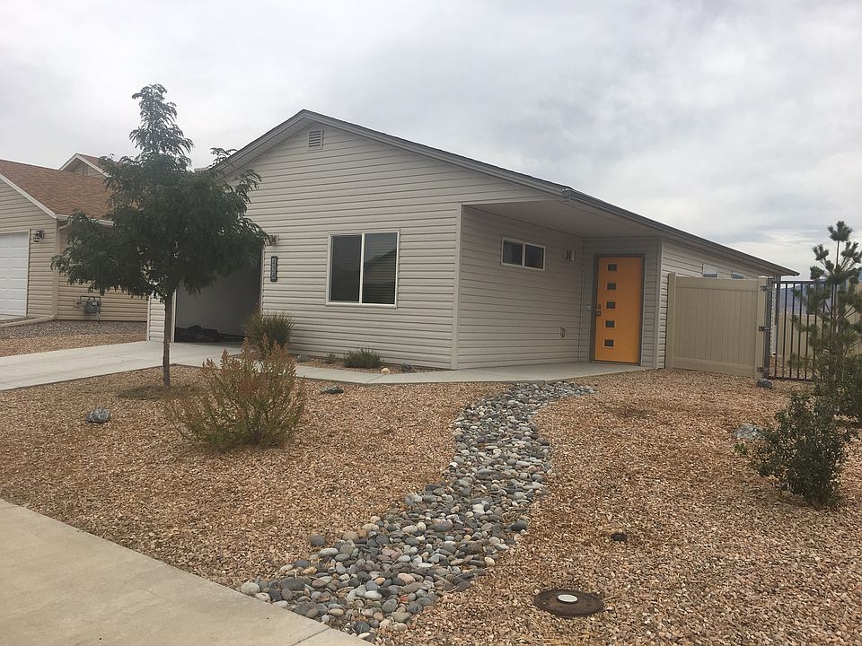1st image of 434 Pear Ln