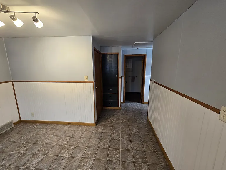 1077 Seneca Creek Rd — Photo 2