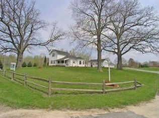9856 Tully Ave NE, Greenville, MI 48838