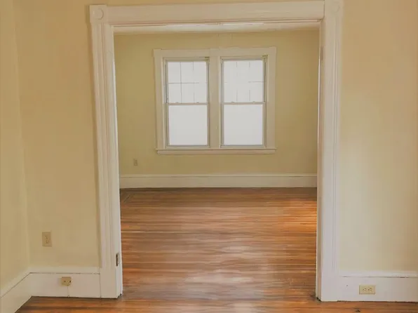 585 Tyler St, Pittsfield, MA 01201