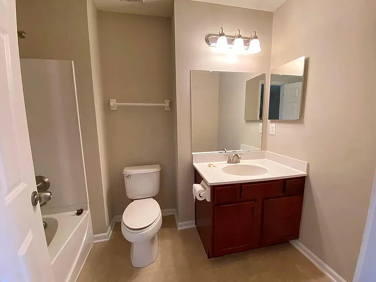 1238 Park Dr — Photo 8