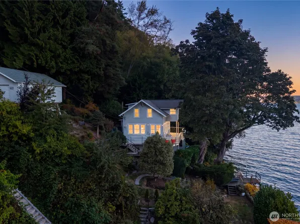 1231 Maplewood Beach Dr, Gig Harbor, WA 98332
