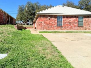 813 East Avenue I, Lampasas, TX 76550