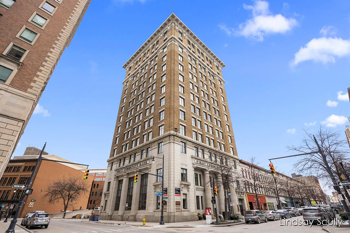 60 Monroe Center St NW #10C photo 1