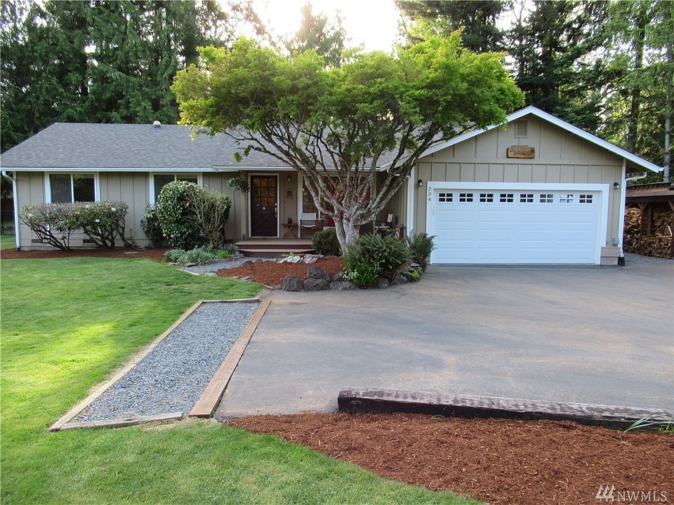 1st image of 234 Hemlock Dr NW