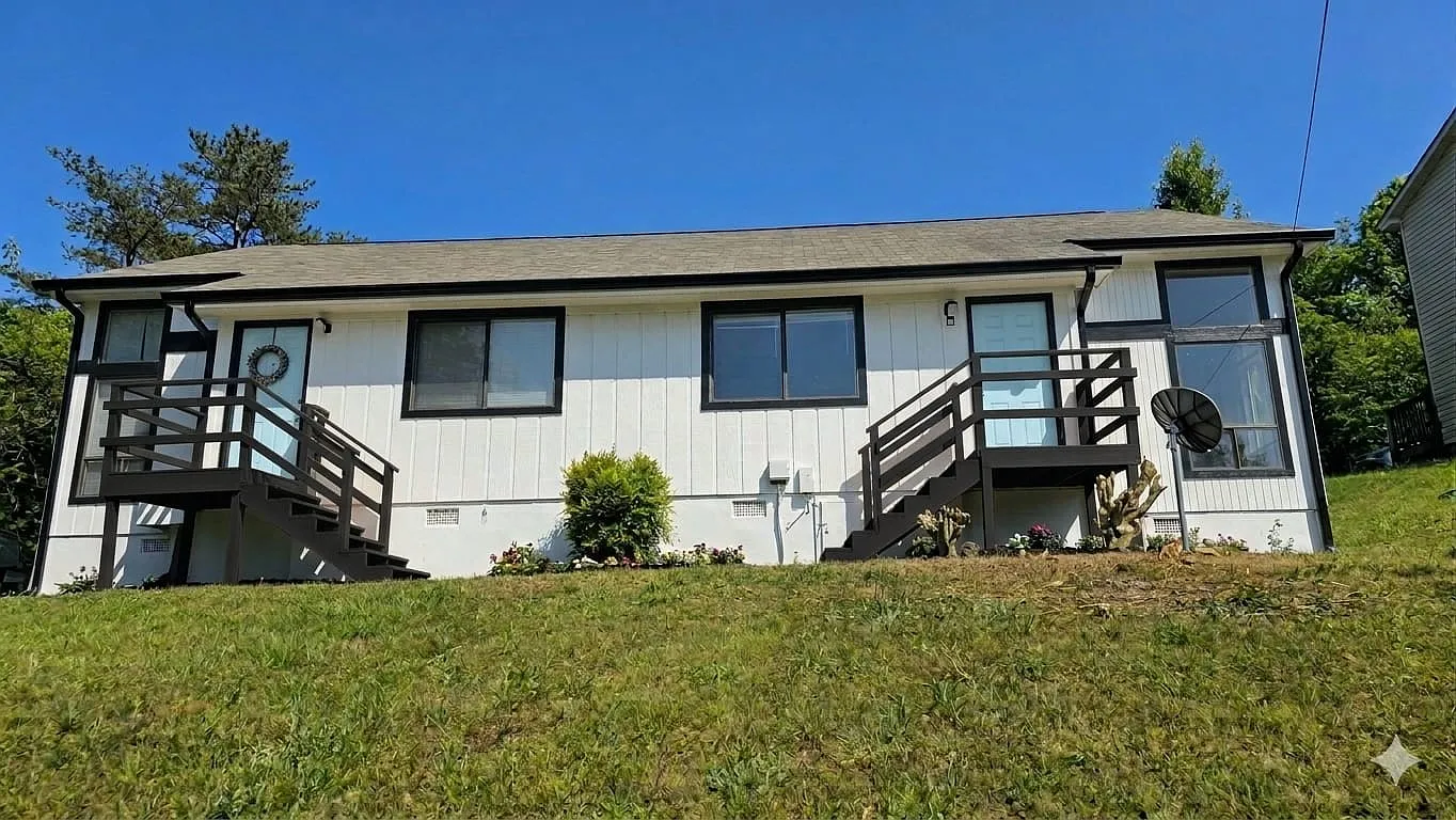 3975 Darryl Lane - 1 — Photo 1