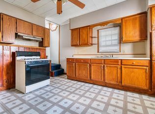 3027 S 7th St, Milwaukee, WI 53215