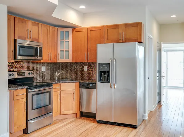 1633 Carpenter St, Philadelphia, PA