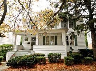 490 Hill Ave, Glen Ellyn, IL 60137
