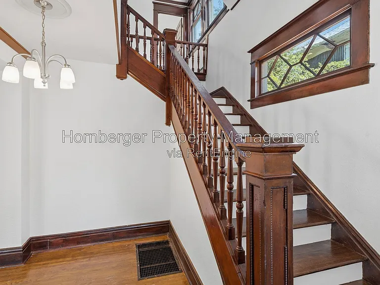 1128 W Spofford Ave — Photo 11