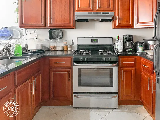 Rented by MySpaceNYC | media 32