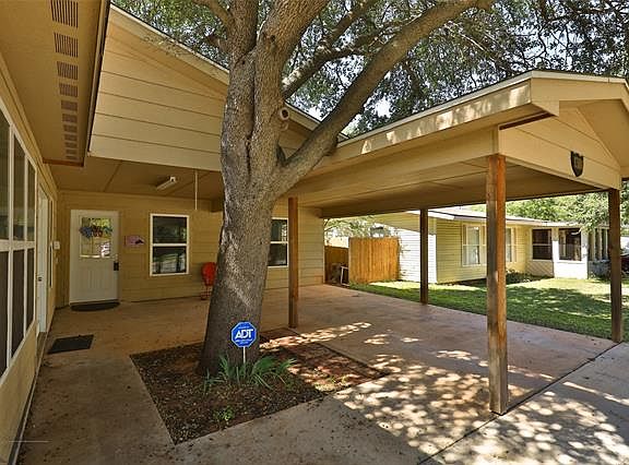 5th image of 1306 Buccaneer Dr