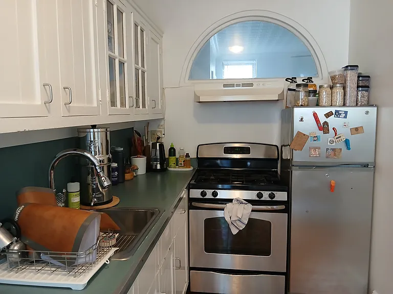 124 Bright St #1 — Photo 3